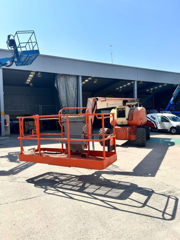 Plataforma articulada JLG 800A 2006 - Image 8