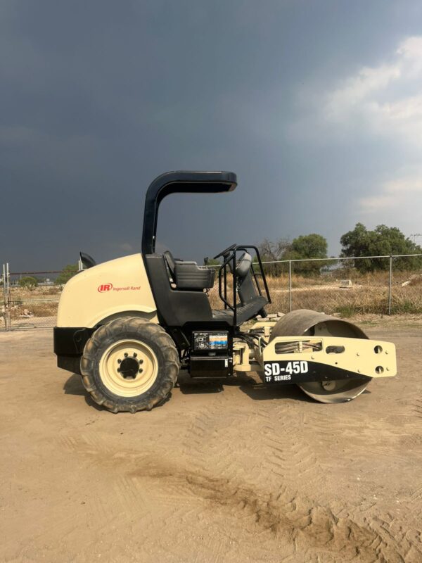 Vibrocompactador SD45D 2006 - Image 4